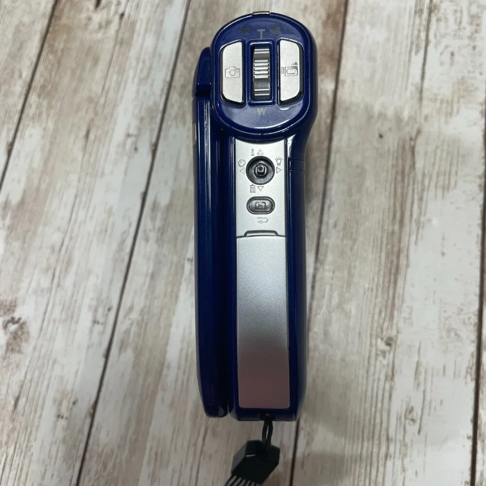Insignia NS-DV720P HD Digital Camera Camcorder LCD Display Blue WORKS TESTED